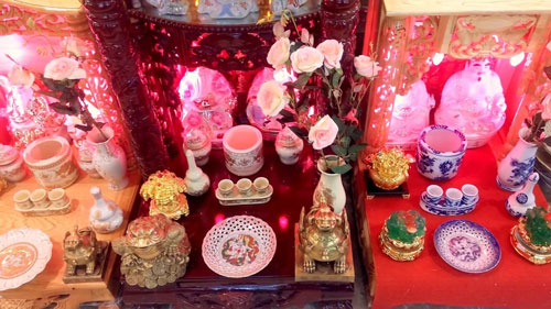 Đặt bàn thờ đúng theo cách này, đảm bảo thần Tài “gật gù” ưng ý