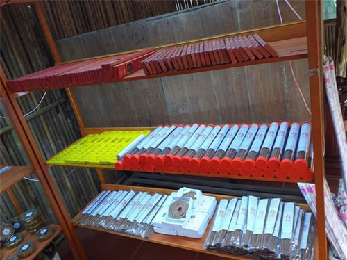 Bỏ phố về quê làm hương trầm sạch