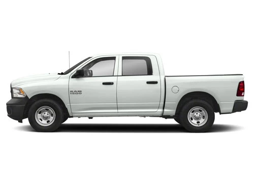 6. Ram 1500 Classic 2020 (giá khởi điểm: 27.945 USD).