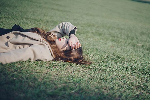 Những điều nên làm để tự giải thoát khỏi nỗi buồn sau chia tay