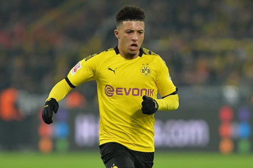 Tiền vệ phải: Jadon Sancho (Borussia Dortmund, 19 tuổi, giá trị chuyển nhượng: 120 triệu euro).