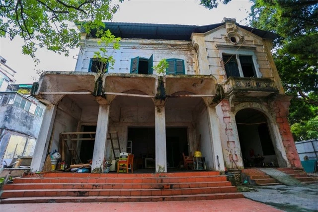 Biệt thự Pháp cổ ở Hà Nội: Không cứu không ổn, mà cứu thì cũng không được! - 4