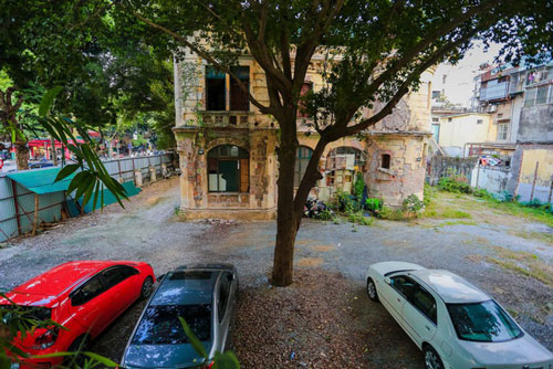 Biệt thự Pháp "cổ" ở Hà Nội: Không cứu không ổn, mà cứu thì cũng không được!