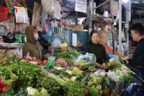 Rau xanh, thủy sản tăng giá ngày Tết