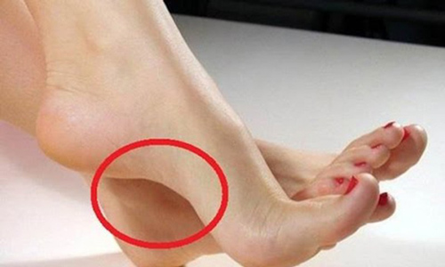 Tướng bàn chân “cực phẩm”, cuộc sống chỉ toàn đi trên thảm đỏ, giàu có dư dả hơn người