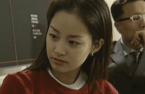 Loạt khoảnh khắc trong quá khứ của Kim Tae Hee được "khui" lại, cho thấy nhan sắc thực sự của "ngọc nữ Kbiz"