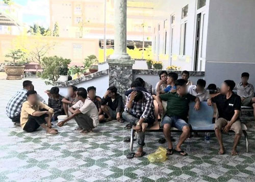 Cà Mau: Triệt phá trường gà giữa đồng ngày mùng 4 Tết