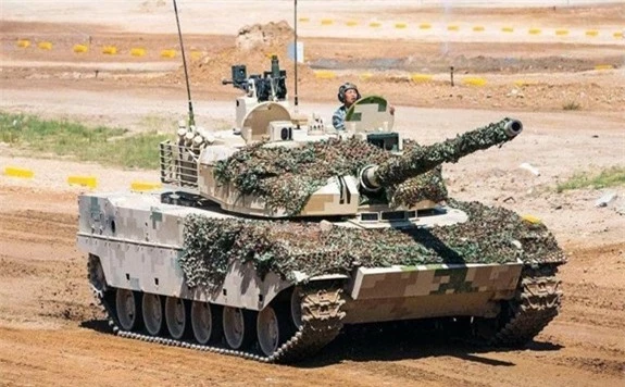 Trung Quốc khoe xe tăng hạng nhẹ Type15, hạ được T-90S Ấn Độ từ 2000m? - Hình 2 Trung Quoc khoe xe tang hang nhe Type15, ha duoc T-90S An Do tu 2000m?-Hinh-2