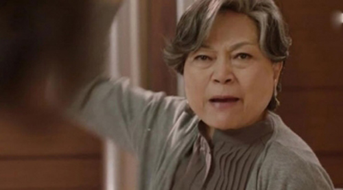 Vừa cưới được 3 ngày, mẹ chồng bê cả thau quần áo đang giặt hất vào người tôi chỉ vì....