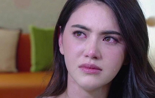 Hôm trước mua két sắt về thì hôm sau nhà tôi đã khánh kiệt và bây giờ tôi không biết phải làm gì với cái vật vô tri vô giác đó nữa