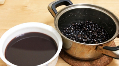 Uống nước này trước khi ngủ da trẻ hơn gái 18, chồng mê như điếu đổ