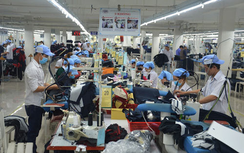 Nhộn nhịp không khí lao động sau Tết