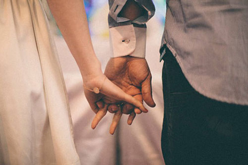 "Này cô! Tôi có vợ rồi"