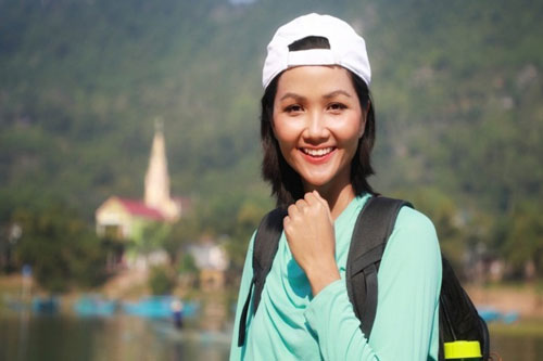 Khám phá hang Sơn Đoòng cùng Hoa hậu H'Hen Nie những ngày đầu năm mới