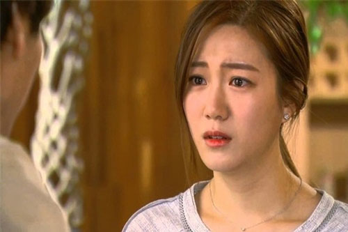 Phát hiện chồng ngoại tình, vợ làm điều sốc khiến chồng khóc ngất