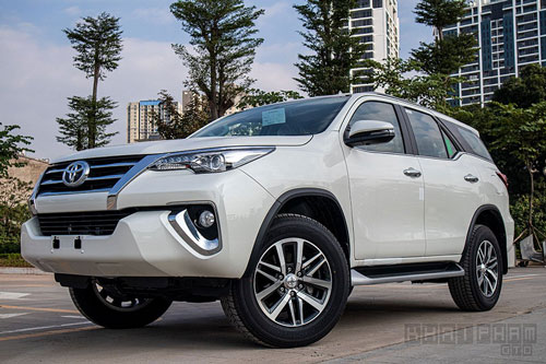 Cận cảnh Toyota Fortuner 2020 lắp ráp Việt Nam, hơn 1 tỷ đồng