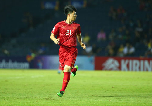 Đình Trọng: “Đối đầu với Công Phượng chưa bao giờ dễ dàng”