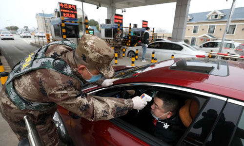 Giá dầu giảm sâu nhất trong 6 tháng do lo ngại dịch corona bùng phát