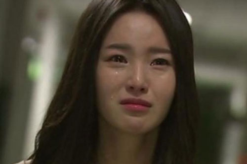 Mòn mỏi chờ đêm tân hôn nhưng tôi tắt ngấm nụ cười khi thấy số điện thoại lạ mà quen gọi tới, nhấn nghe mới phát hiện sự thật đắng nghét