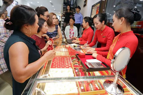 Giá vàng tăng mạnh trong phiên đầu năm Canh Tý