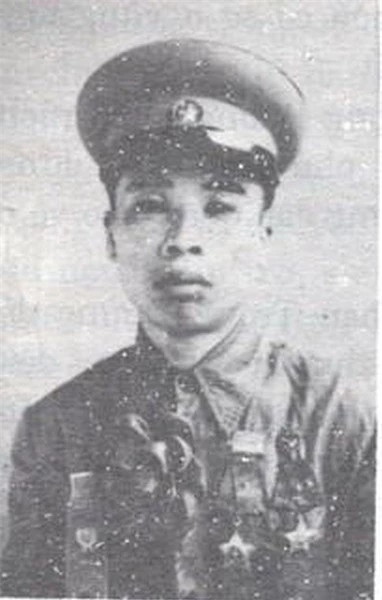 chân dung những anh hùng trong kháng chiến chống Pháp - Hình 9 chan dung nhung anh hung trong khang chien chong Phap-Hinh-9