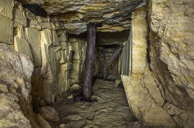 Hầm mộ Odessa: Lang thang trong mê cung địa đạo 2500km dưới lòng đất - Ảnh 2.