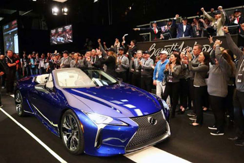 Lexus LC500 Convertible bản thương mại đầu tiên, giá hơn 46 tỷ đồng