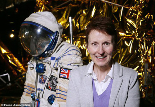 Phi hành gia người Anh đầu tiên lên vũ trụ tuyên bố sốc vể người ngoài hành tinh