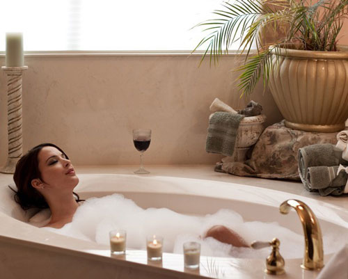 6 cách đơn giản với tinh dầu trà xanh đánh bay mụn đầu đen