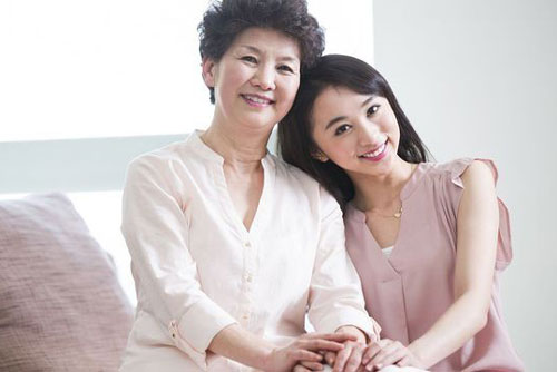 Sinh con rồi mới thấy thương mẹ chồng