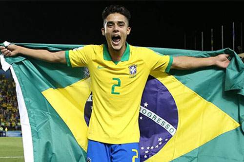 Man City vung tiền phá đám Barca trong vụ chiêu mộ 'tiểu Dani Alves'