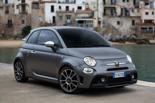 7. Fiat Abarth 595 Competizione.