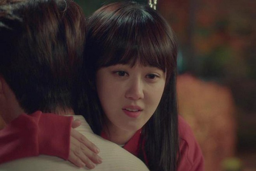 Vừa tới nhà đón dâu, chú rể đột nhiên lao vào phòng cô dâu rồi làm hành động khiến ai cũng sững sờ