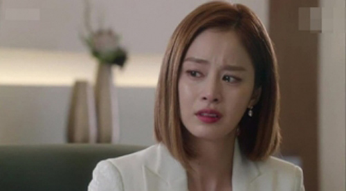 Nghe lời bồ đuổi vợ ra khỏi nhà để rồi chưa đầy 1 năm sau phải quỳ gối xin lỗi vợ