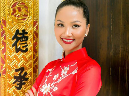 Hoa hậu H’Hen Niê tiết lộ tin vui đầu năm mới