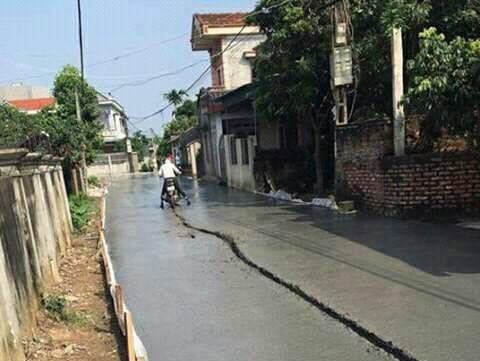 Giận tím người khi nhìn những hình ảnh đường bê tông vừa đổ đã có kẻ ra phá