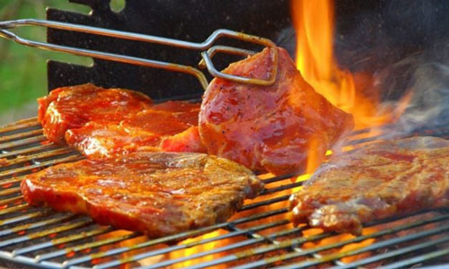 Ướp thịt hoặc sườn nướng theo cách này thịt thơm mềm vàng óng, bao nhiêu cơm cũng hết