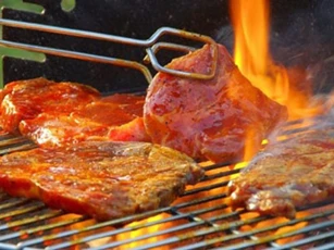 Ướp thịt hoặc sườn nướng theo cách này thịt thơm mềm vàng óng, bao nhiêu cơm cũng hết