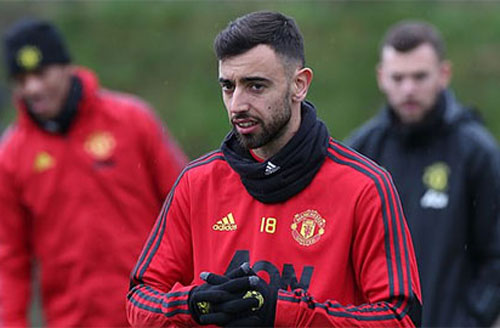 Solskjaer: 'Fernandes giống Scholes hơn Ronaldo'