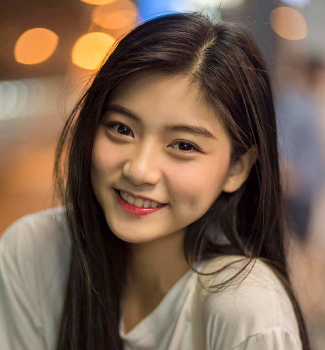 Mê mẩn nhan sắc dàn hot girl sở hữu má lúm đồng tiền của Việt Nam