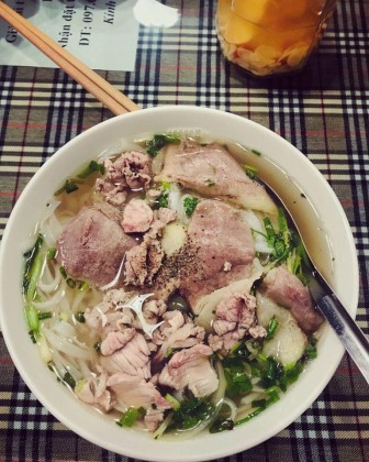 Đòi hẹn hò với trai đi ô tô và cái kết đáng đời cho cô gái ham vật chất