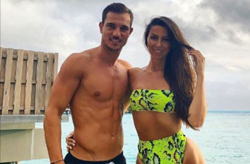 Nhan sắc vạn người mê của cô vợ tân binh Arsenal