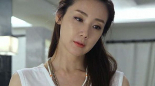 Gần 60 tuổi, chồng vẫn ham mê theo đuổi gái trẻ đôi mươi