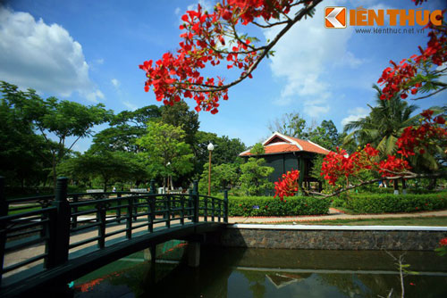 Ngắm nhà sàn Bác Hồ giữa đất phương Nam