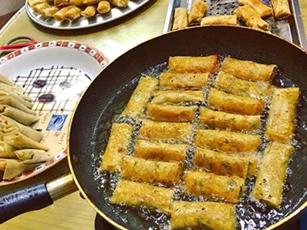 Làm bước này trước khi rán, nem vàng giòn, để lâu không ỉu