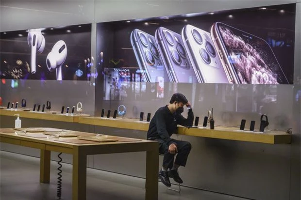 Apple đóng cửa toàn bộ cửa hàng và văn phòng tại Trung Quốc - Ảnh 1.