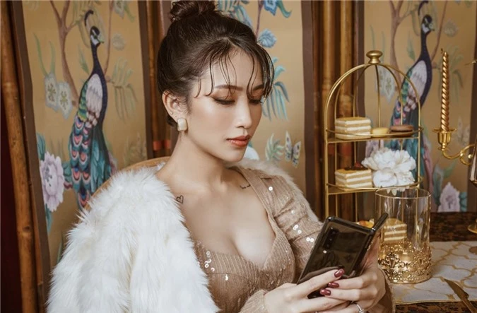Bụng bầu vượt mặt, con gái Minh Nhựa vẫn xinh đẹp bất chấp - Hình 7 Bung bau vuot mat, con gai Minh Nhua van xinh dep bat chap-Hinh-7