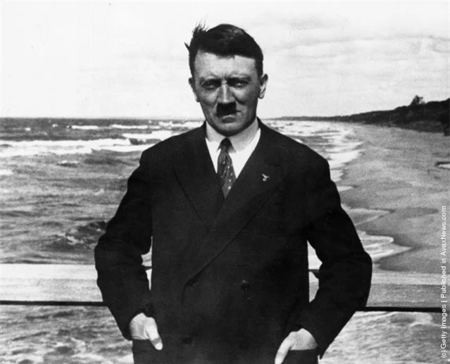 Khoảnh khắc cực độc trùm phát xít Hitler trước khi nổi tiếng - Hình 4 Khoanh khac cuc doc trum phat xit Hitler truoc khi noi tieng-Hinh-4