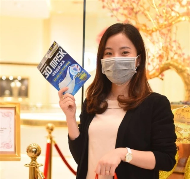 Ngày Vía Thần Tài trúng mùa dịch: Nhà vàng tặng hàng độc cho khách - 11 Ngày Vía Thần Tài trúng mùa dịch: Nhà vàng tặng hàng độc cho khách - 11