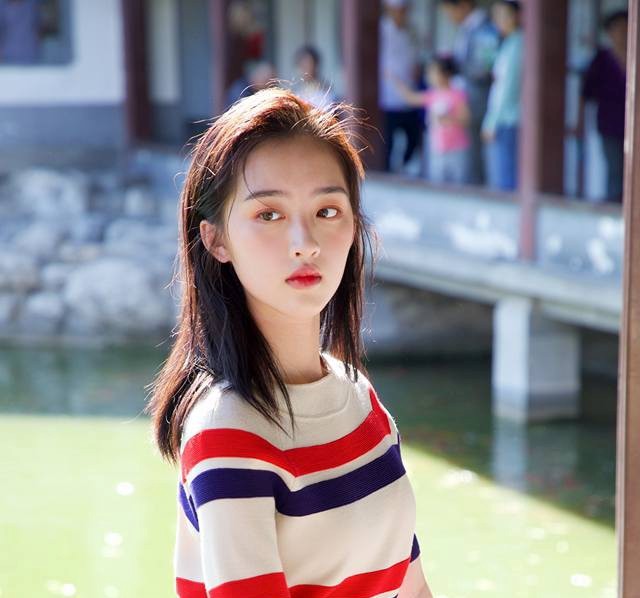 Mỹ nhân nào sẽ là nữ hoàng mới showbiz Trung Quốc?